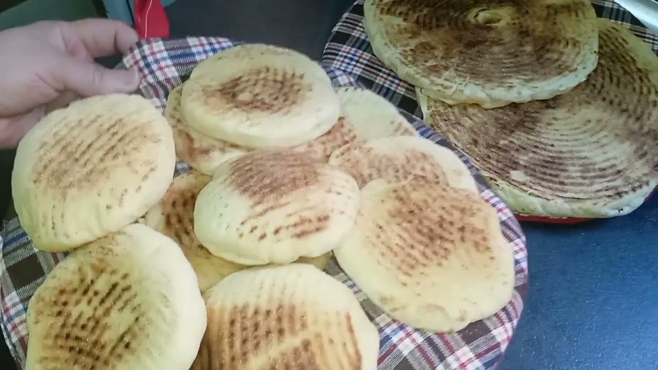 خبز المطلوع وخبز البطبوط بعجينة واحدة ✨