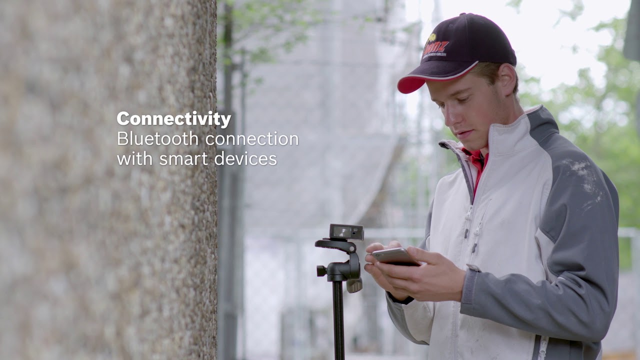 Bosch laser measure for outdoor work with digital viewfinder