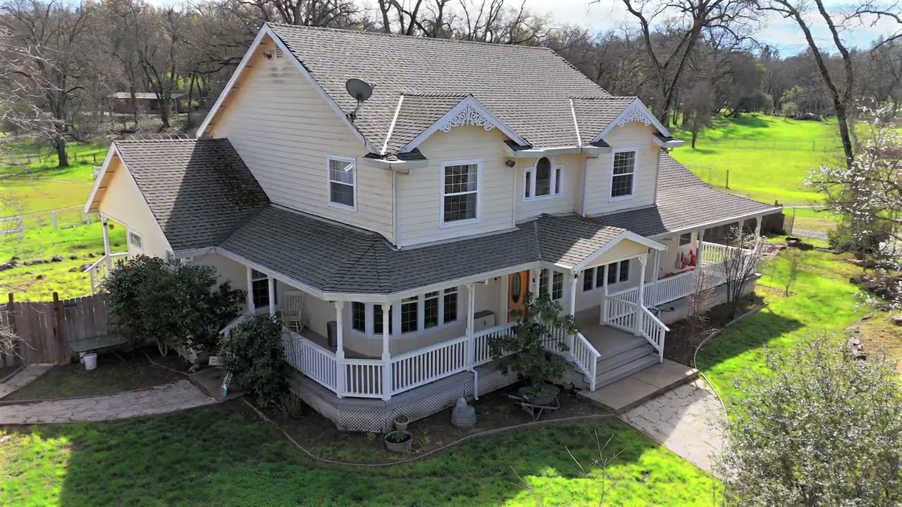 10691 Willow Ln • Penn Valley, CA 95946