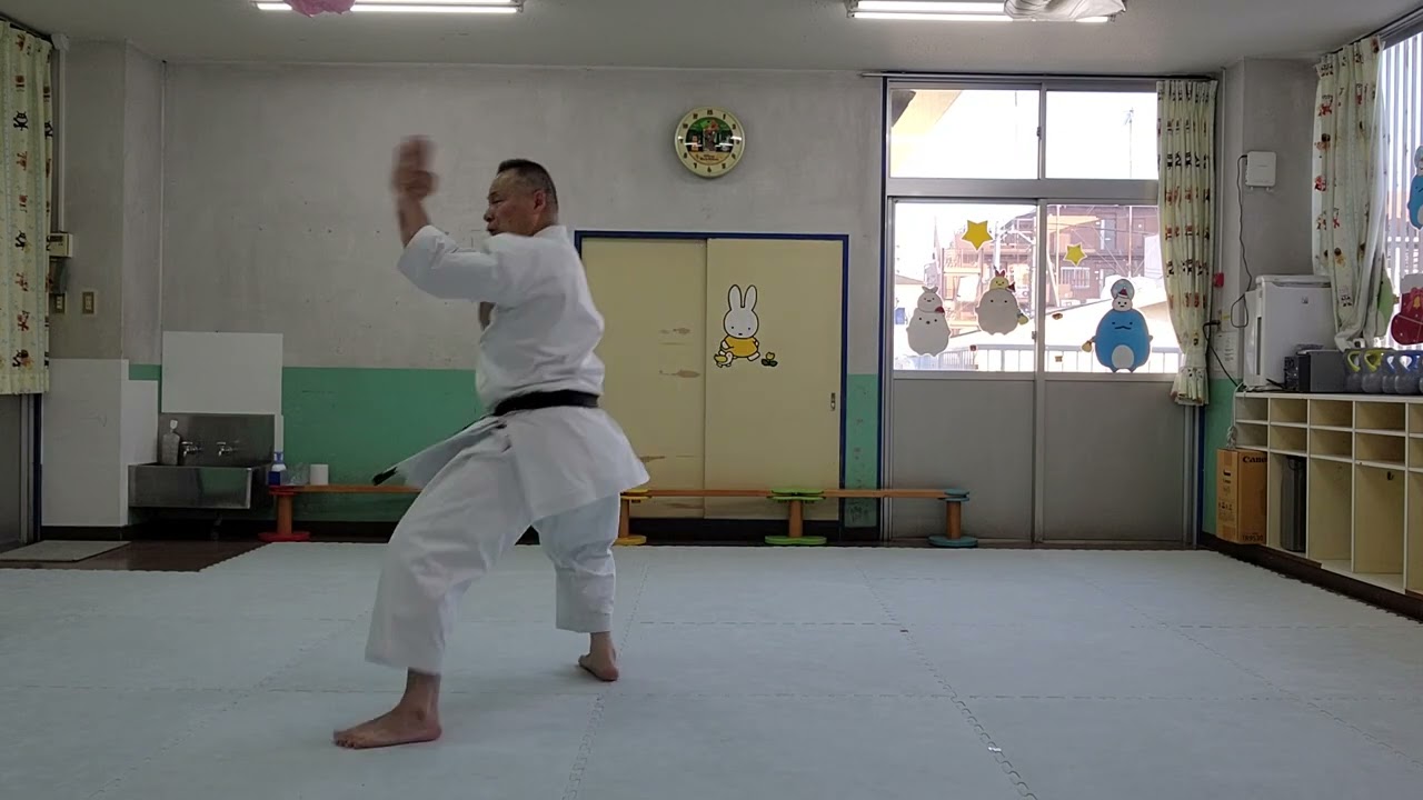 (正面)クルルンフアー会派