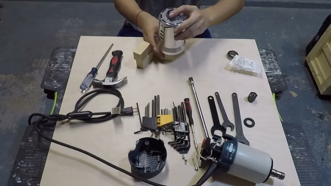 How to fix Bosch 1617EVS router bearing