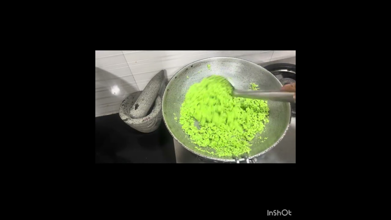 How to make aloo mater k parathe/Aloo matar k parathe kaise banaye 
