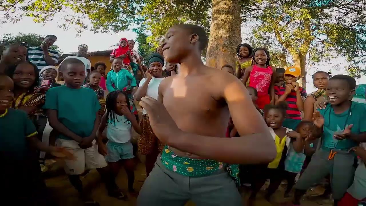 Fito perigoso ft Tubarao lux_-_Athiana_ video by Np Nachilanga