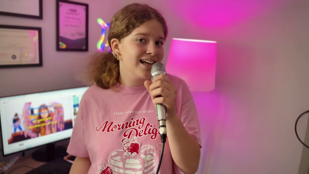 Wiktoria Nowak - Ramię w ramię