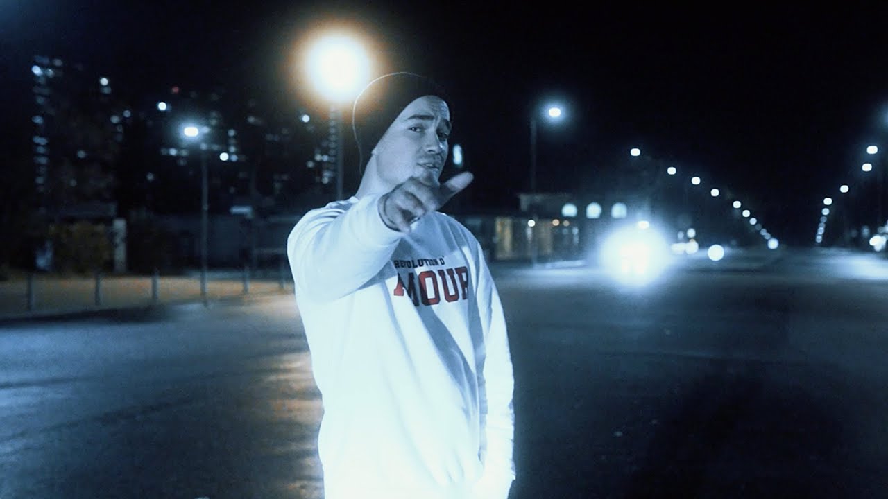 Louis Held - Amor (Street Performance Video)