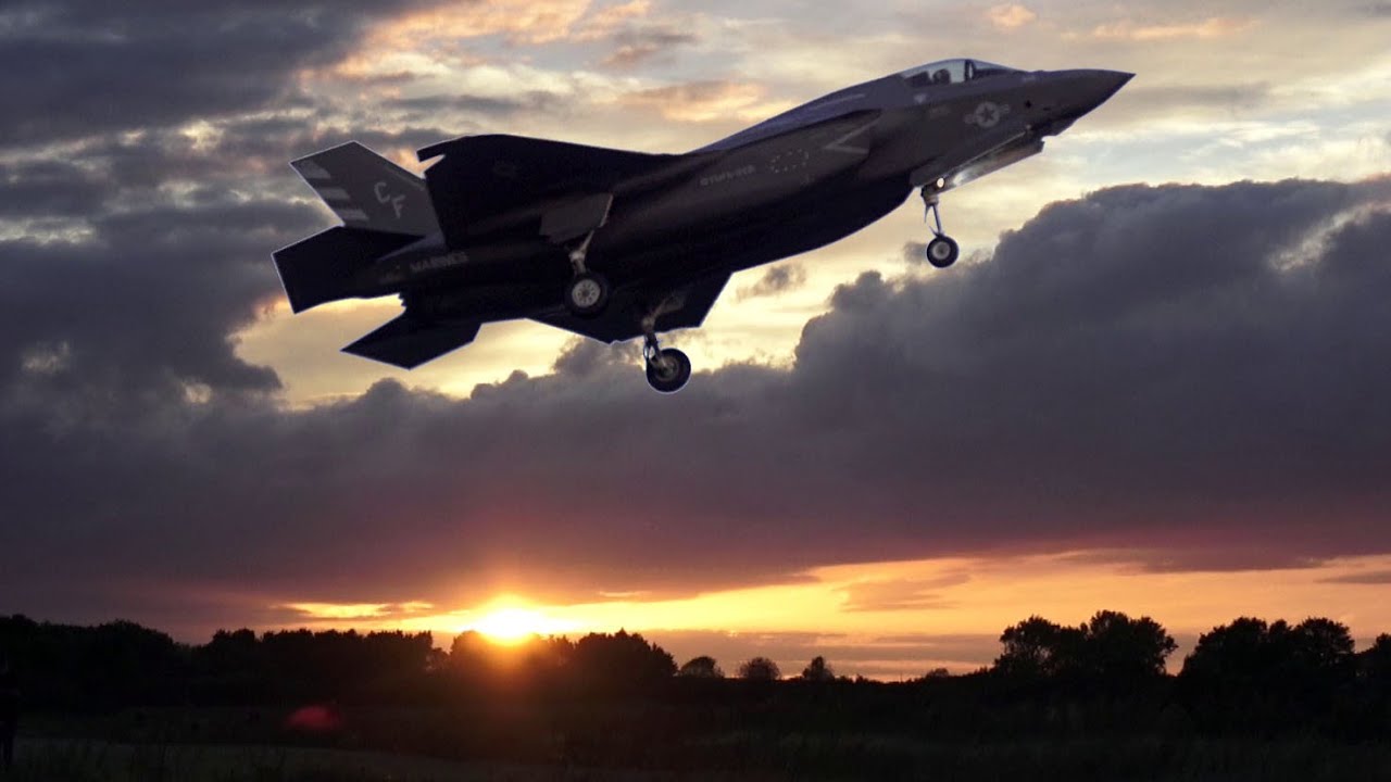 🇺🇸 10x US Marine F-35B Jets Arrived at RAF Marham, Before Embarking HMS QE Ship 🇬🇧