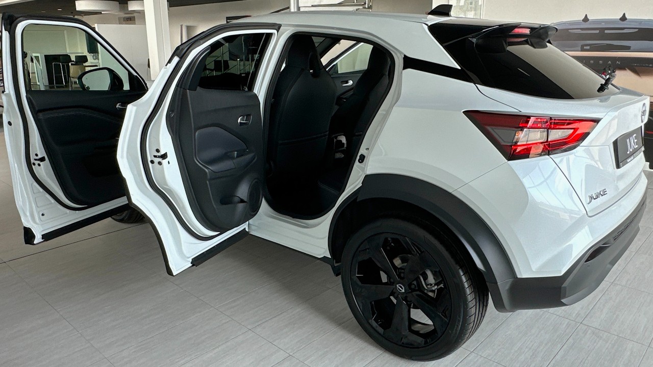 2026 White Nissan Juke Tekna - Візуальний Огляд 4K