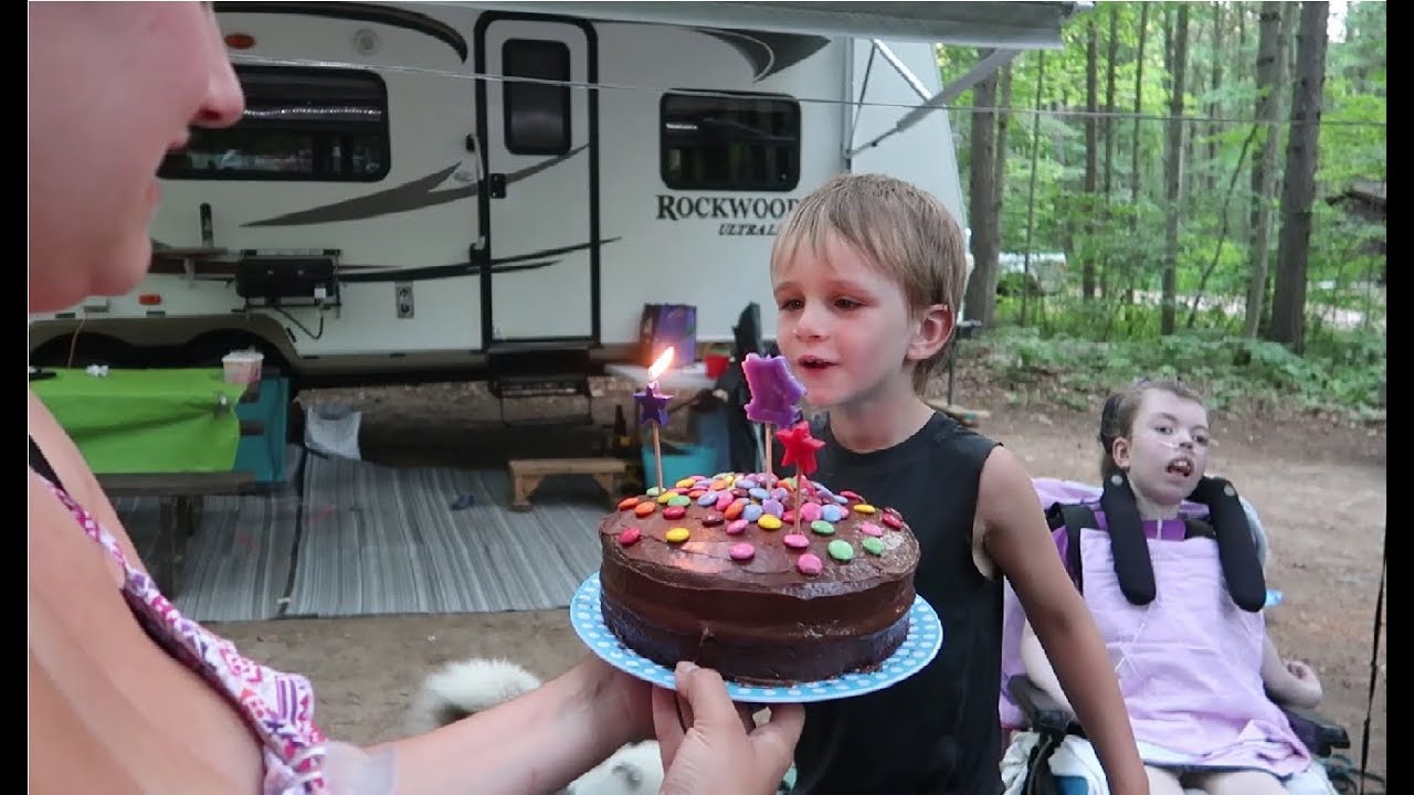 NOT EVERYONE GETS A CAKE WHILE CAMPING! | Driftwood Provincial Park