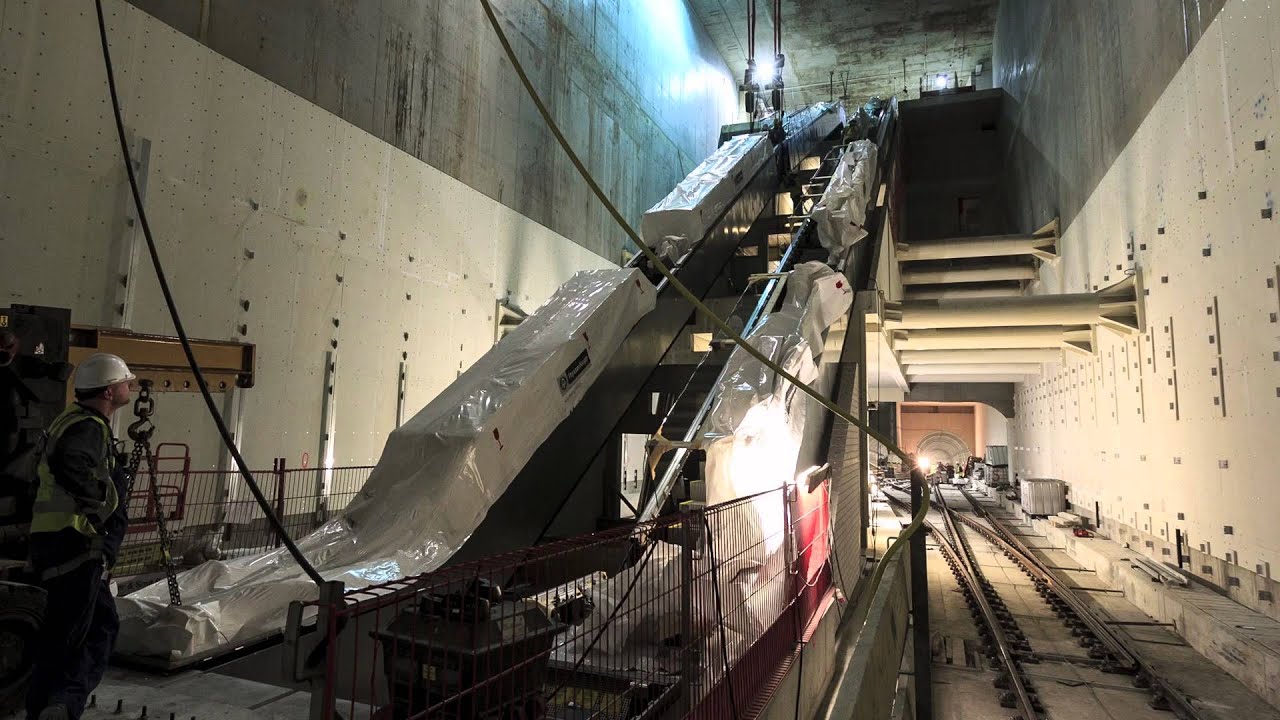 Noord/Zuidlijn heeft langste roltrap van Nederland