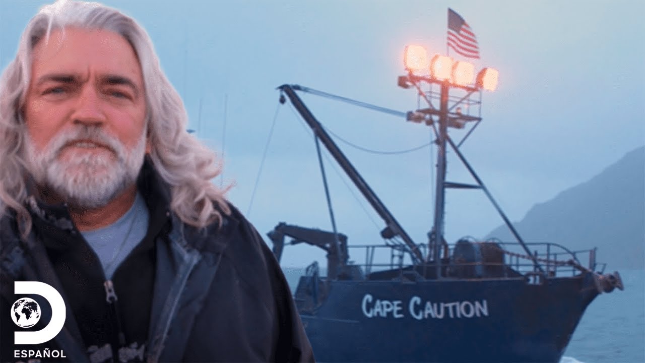El Cape Caution ayuda al Cornelia Marie | Pesca Mortal | Discovery en Español