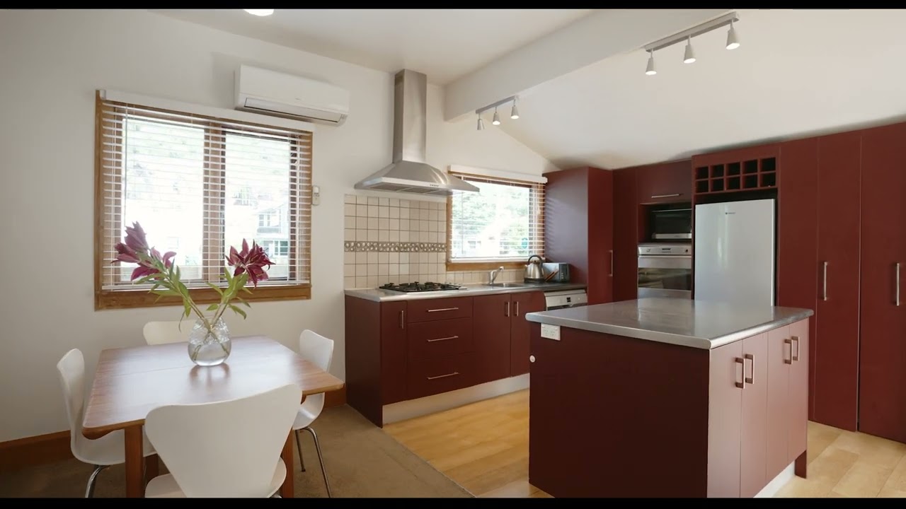 126 Nayland Street, Sumner - Block to Beach and in the Golden Triangle
