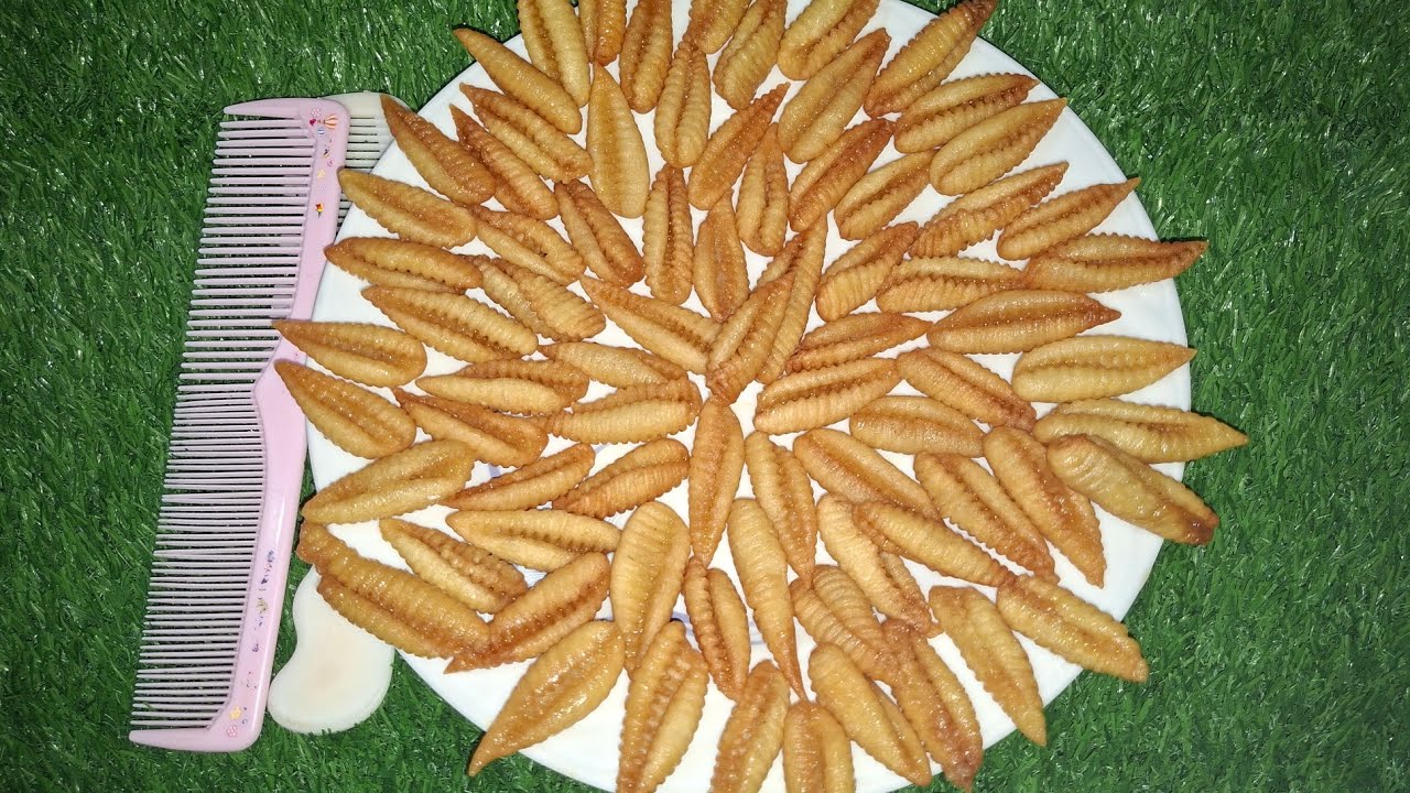 ঝিনুক পিঠা ও চিরুনি পিঠার রেসিপি 