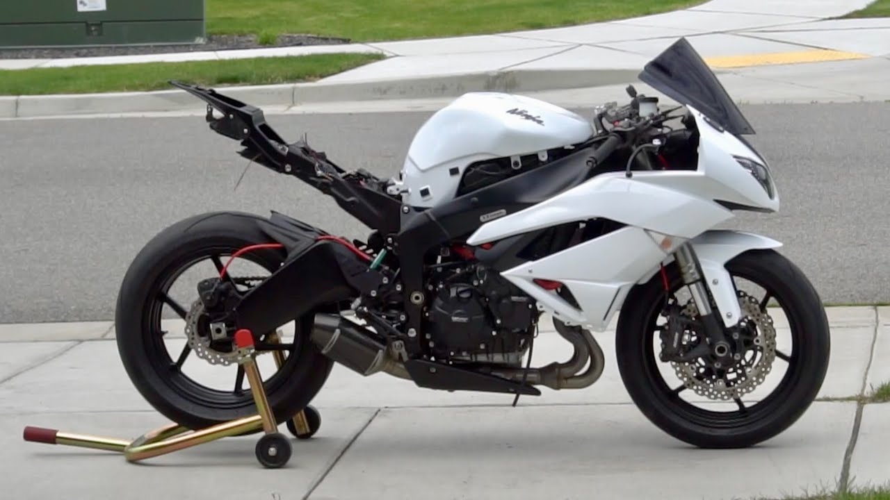 2012 ZX6R Fairing Install | Part 4 Wrecked Bike Rebuild
