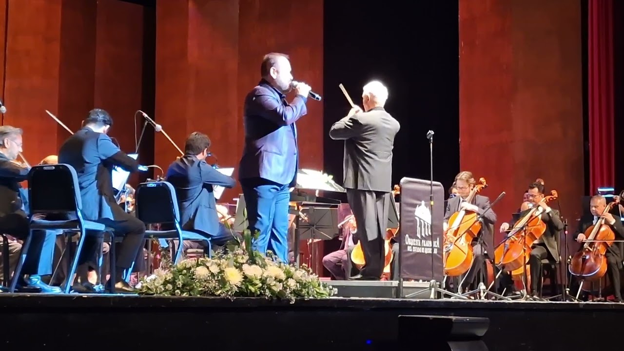 Javier Camarena/ Perfume de Gardenias (Rafael Hernández)