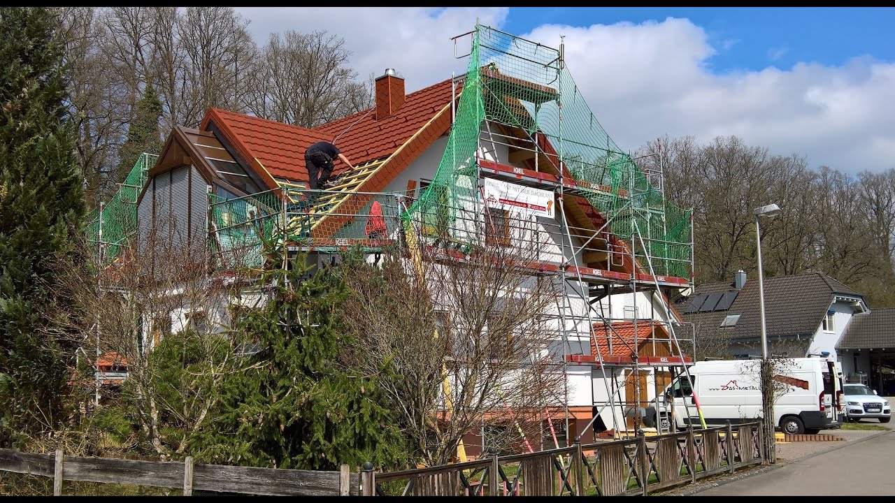 Evertile & Powertekk von Isola. Leicht, sturmfest, sicher. Metalldach Blechdach Dachbleche.
