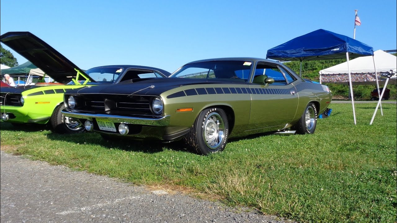 Cuda Girl with her 1970 Plymouth Cuda AAR in Green & Engine Sound My Car Story with Lou Costabile