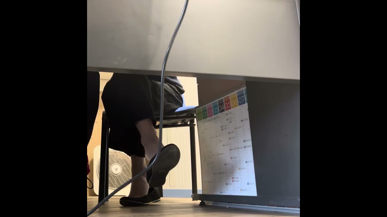 CANDID Shoeplay Dangling at work part 2 more on Patreon 