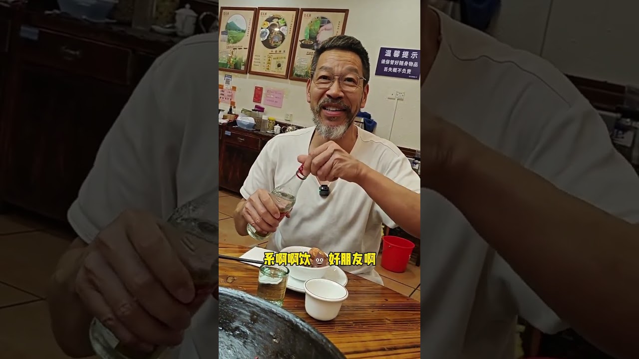 这家煲仔饭的饭焦我最喜欢吃 Claypot Crispy Rice Hat
