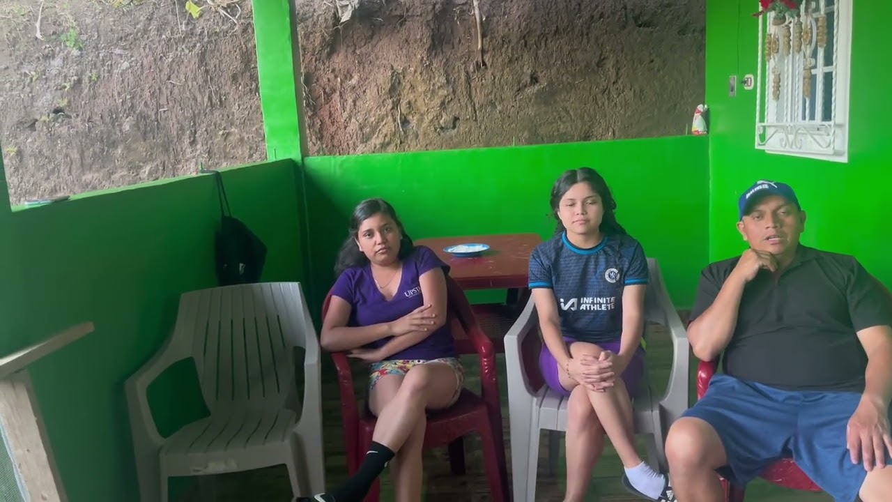 Nuestro primer video que estamos grabando por favor seguir y compartir y perdón los ruidos delo nińo
