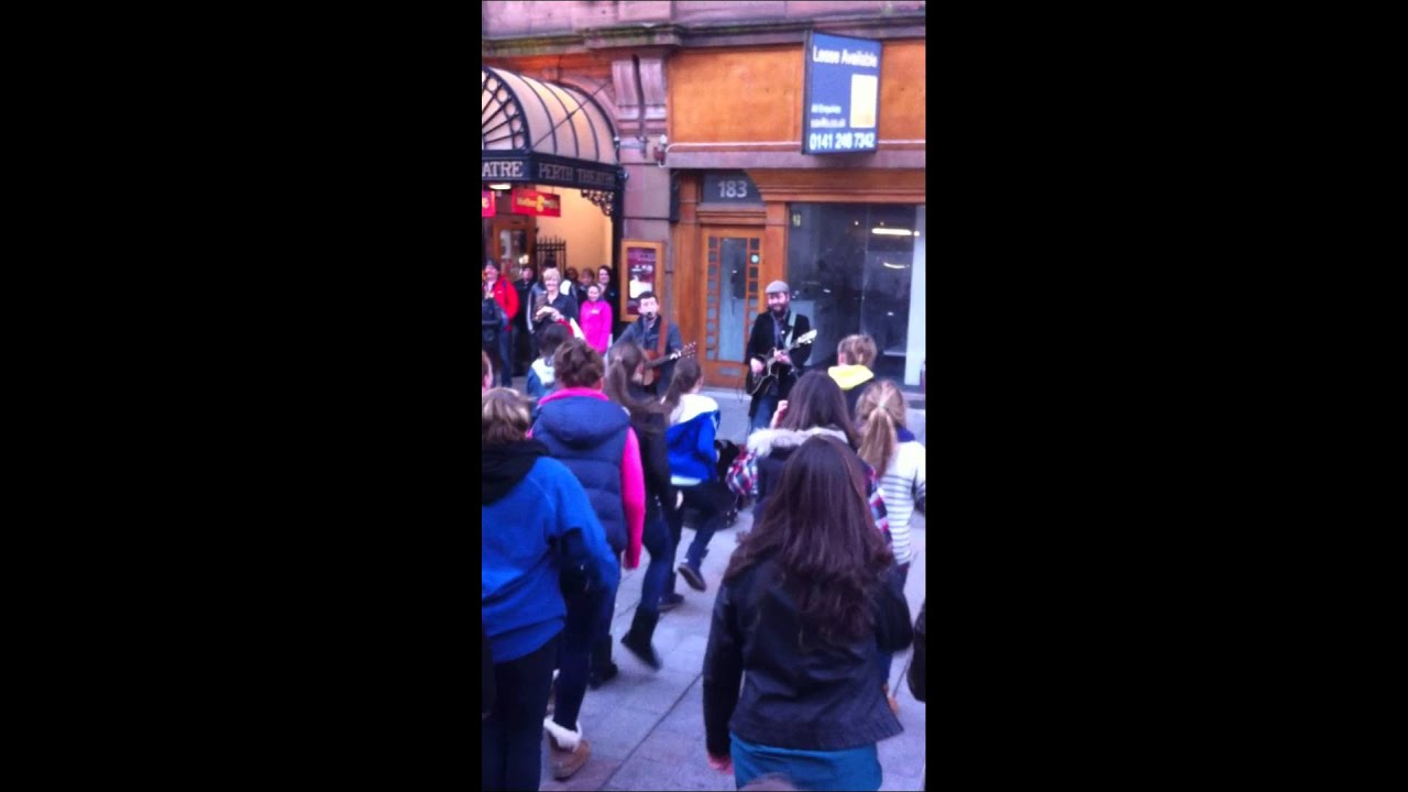 Perth Flash Mob (500 miles)
