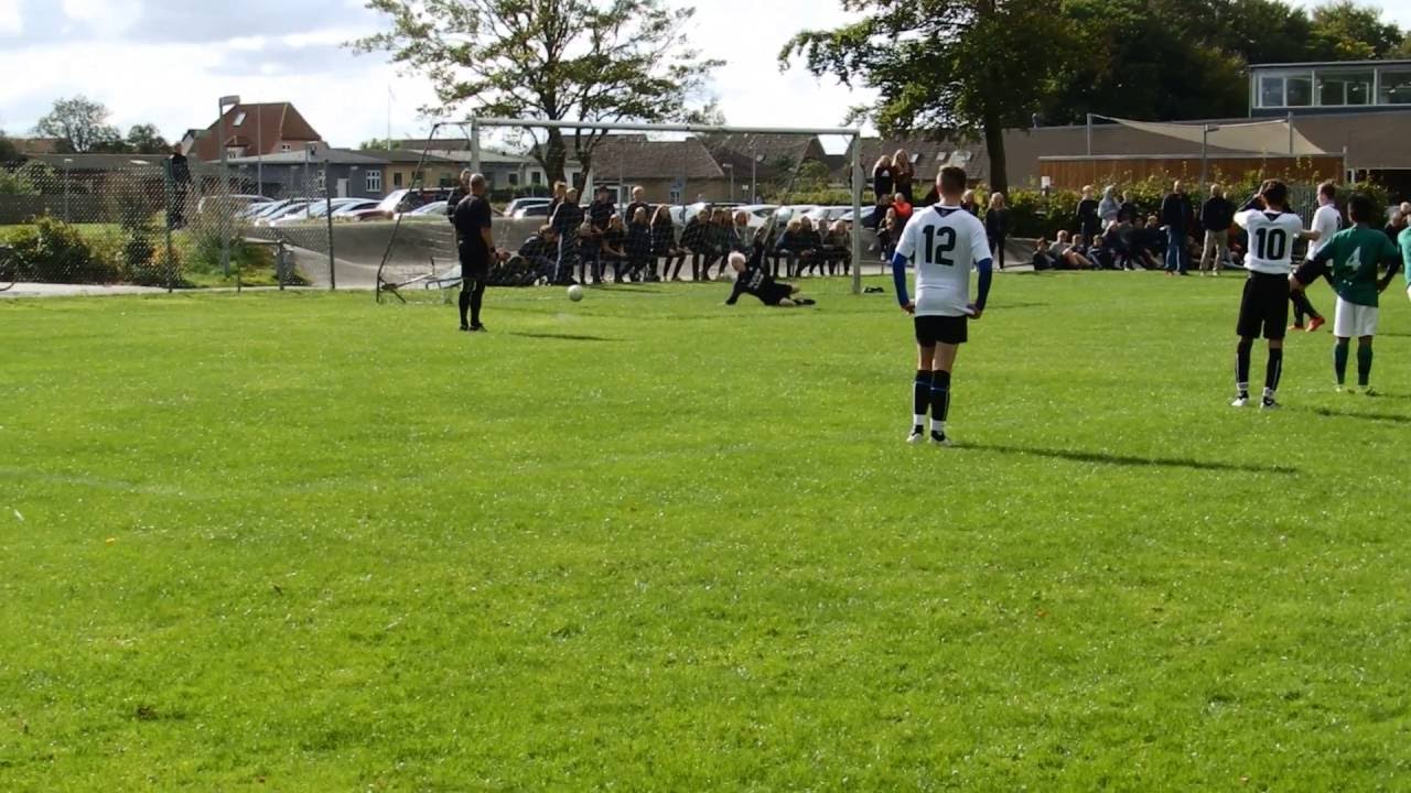 Kasper Rahbek scorer sikkert p&aring; straffe for Sct. Jacobi Skole
