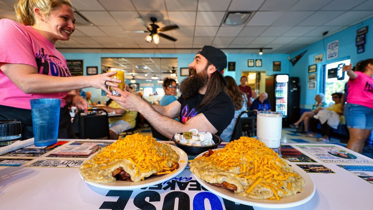 ONLY 20 MINUTES TO FINISH FLORIDA'S FAMOUS 'FAT BOY' CHALLENGE IN A PACKED DINER! | BeardMeatsFood