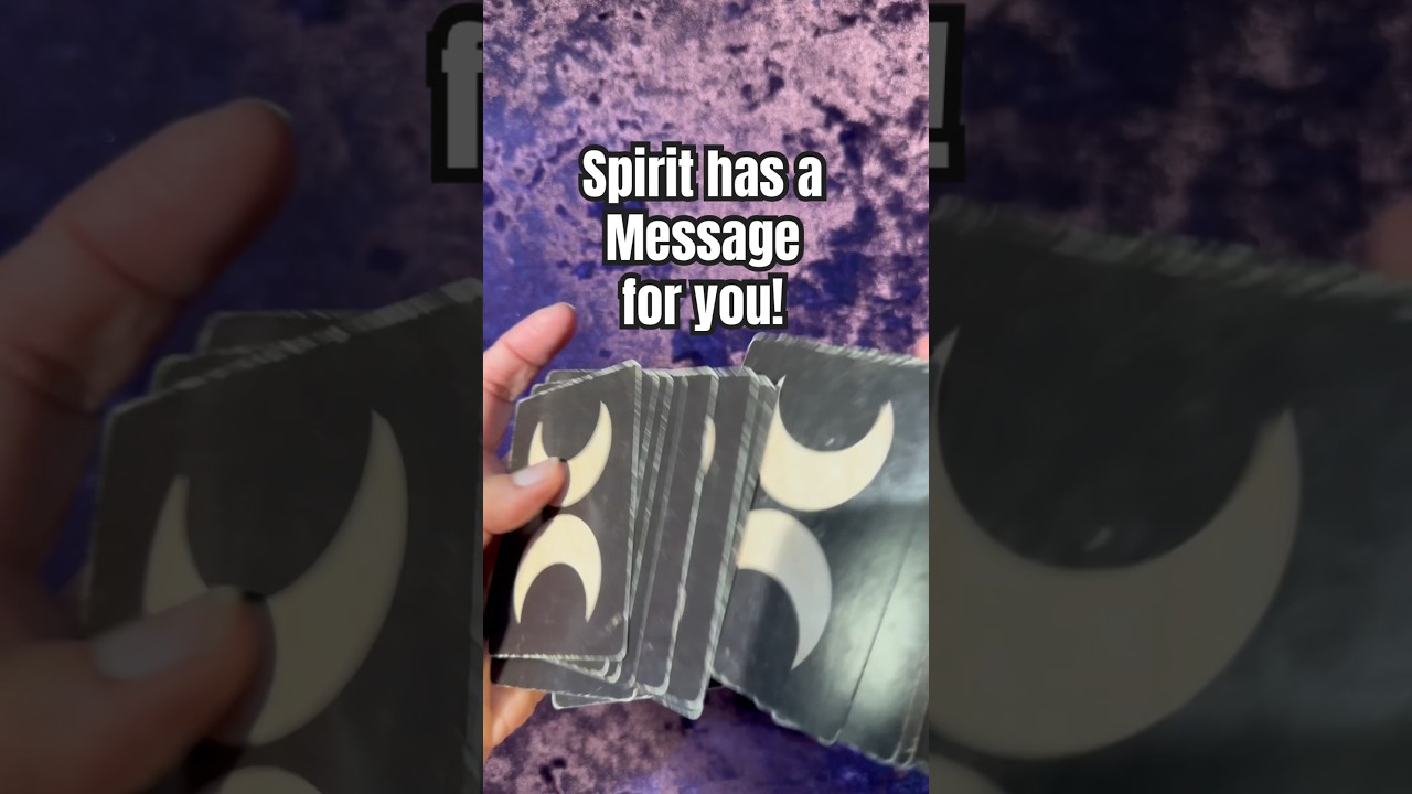 SPIRIT HAS AN IMPORTANT MESSAGE FOR YOU 🔮  #tarot #tarotshorts #oraclereading