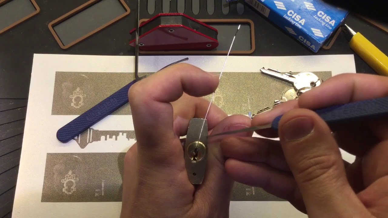 Come aprire un Luchetto Cisa 210/40 con leve e grimaldelli Parte 1
