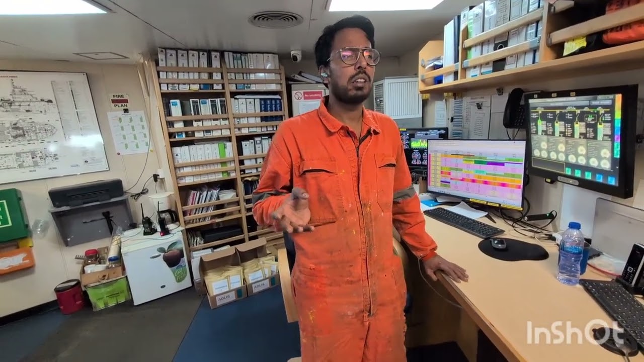 #Offshore ship 🚢 engine control room # जहाज का इंजन कन्ट्रोल रुम ।