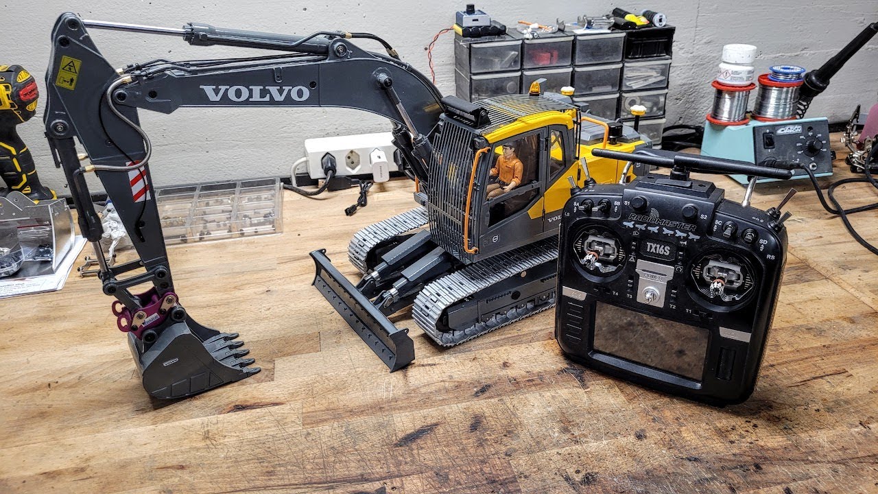 RC excavator Volvo EC160E Double E - APK Hydraulic conversion - wuehlbox.com