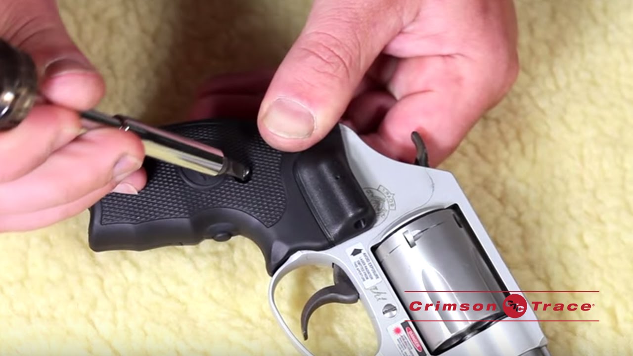 Накладки Lasergrips&reg; для револьверов: установка и активация