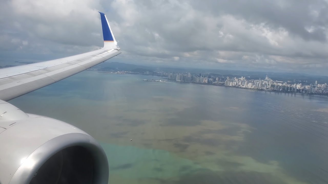 Copa Airlines Boeing 737-800 Landing - Panama City Tocumen International Airport