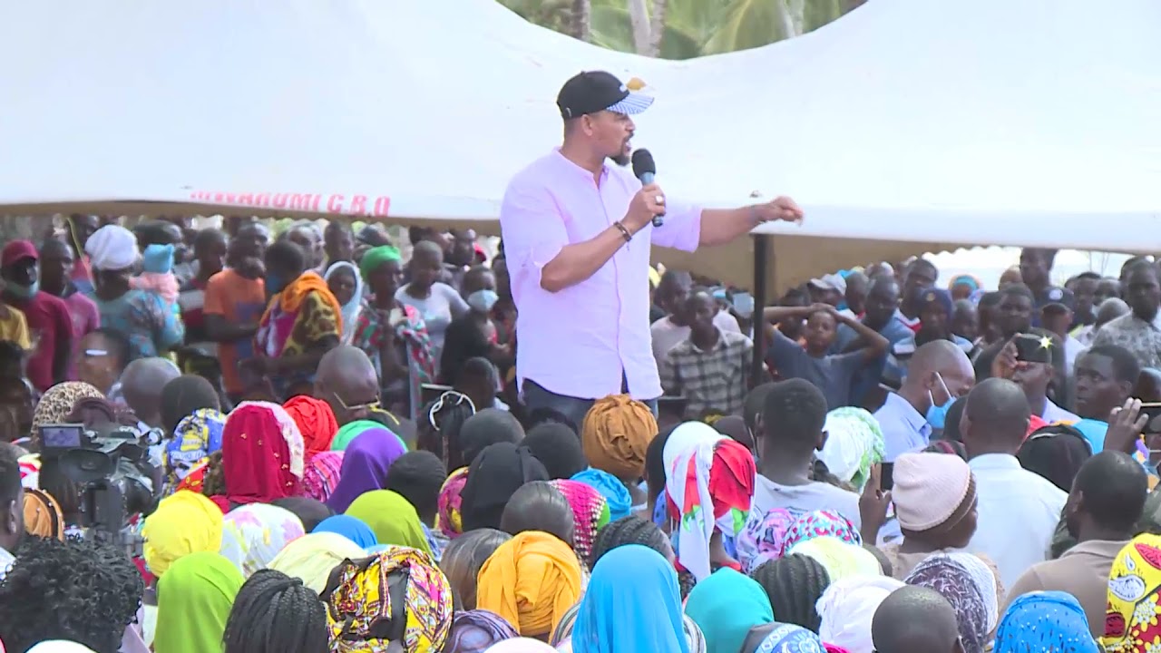 SISI WAPWANI TUMECHOKA KUCHAGUA RAILA!!MP Mwashetani CHARGES CROWD!