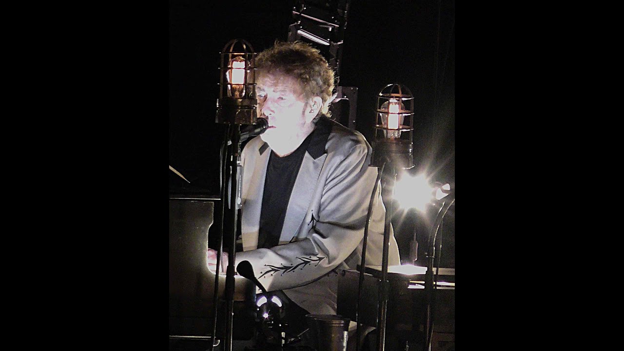 Тур 2025 года — «All Over Now, Baby Blue» Боб Дилан и его группа, Лидс, 14 ноября 2025 г.