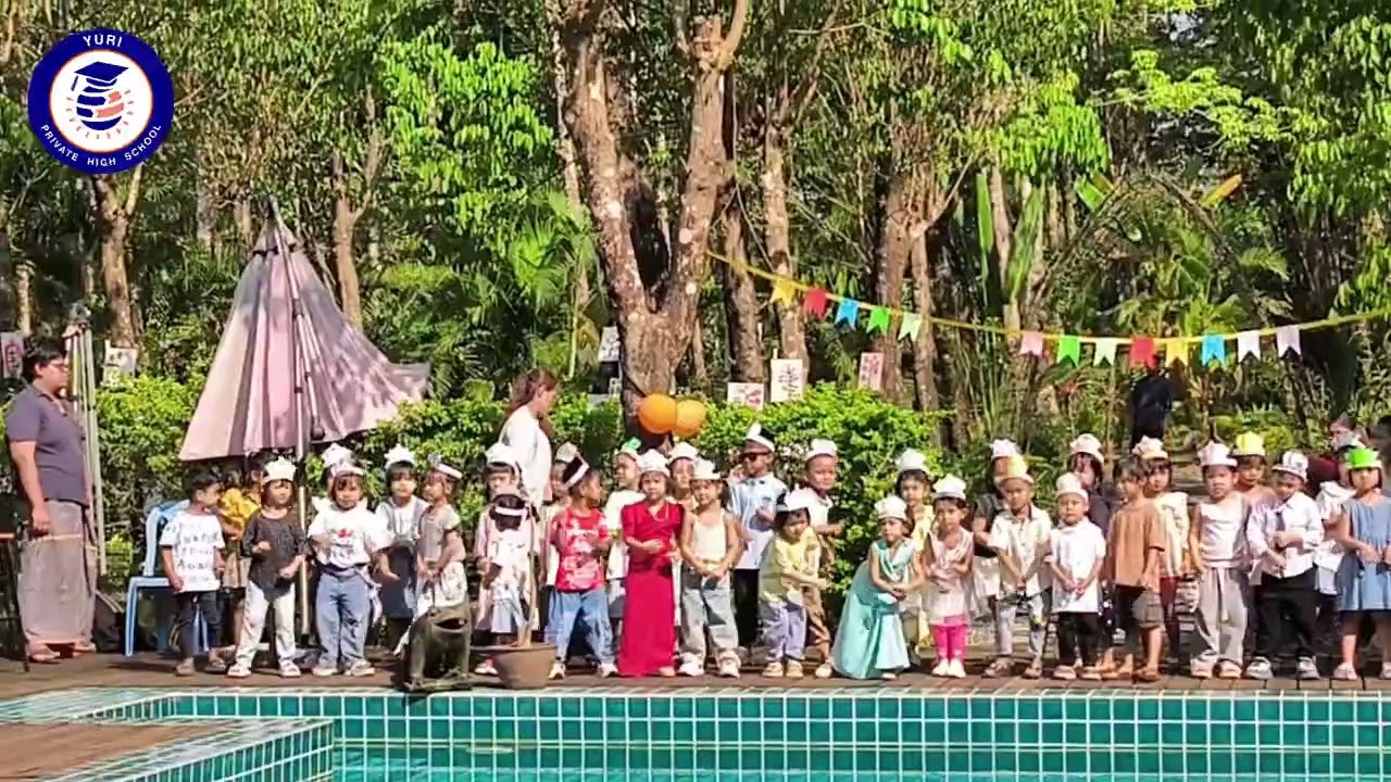 ကြည်နူးစရာ KG သားသားမီးမီးတို့၏ Soda Pop Dance Performance