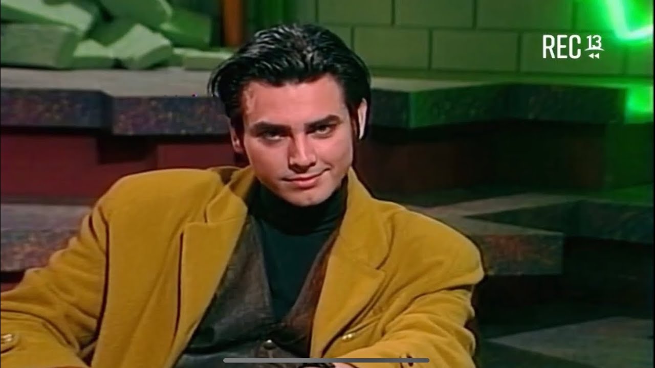 Beto Cuevas conversa y presenta el clip de “Desiertos” + fotos making off en Más Música, 1990