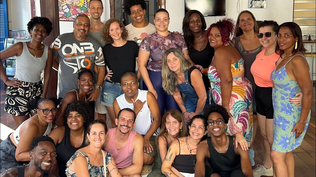 Turma de charme  ! Aprenda os passinhos do baile charme.