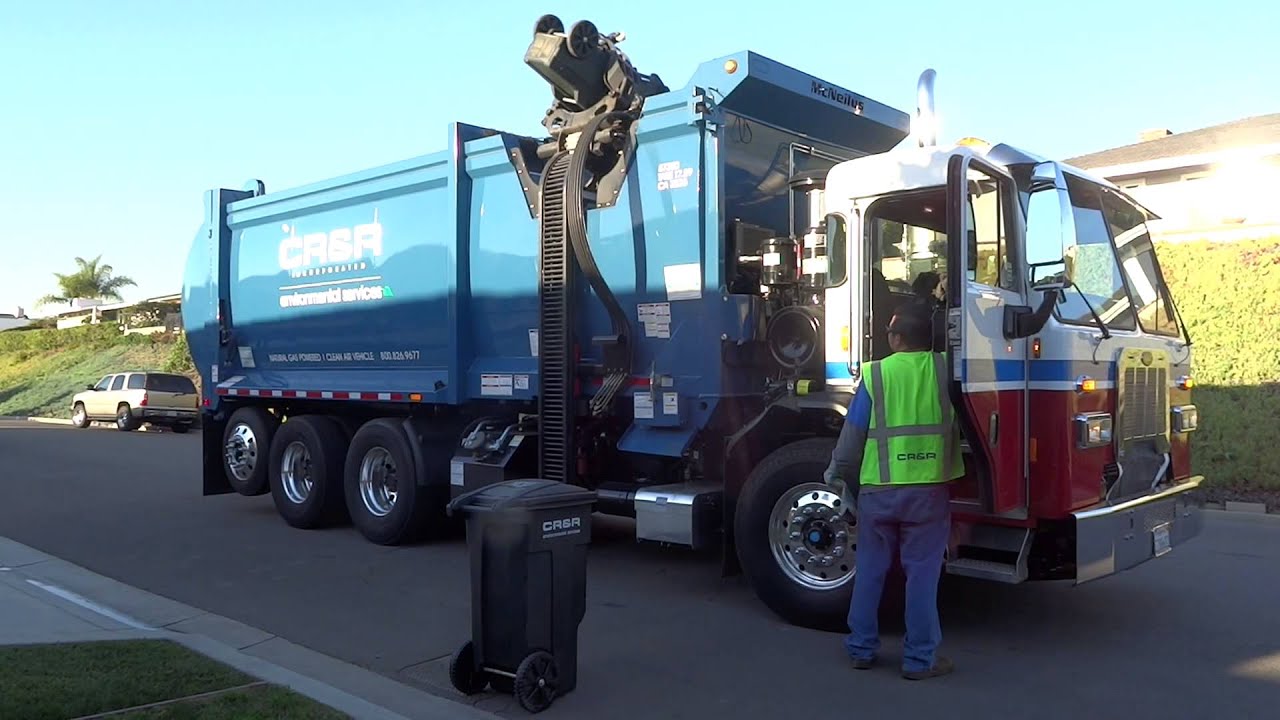 CR&R | Peterbilt 320 McNeilus ZR in Newport
