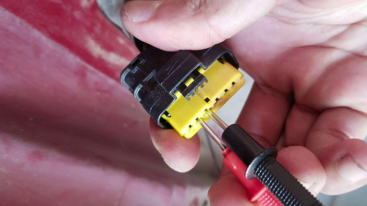 Parte 2 Instalación de cámara de reversa March