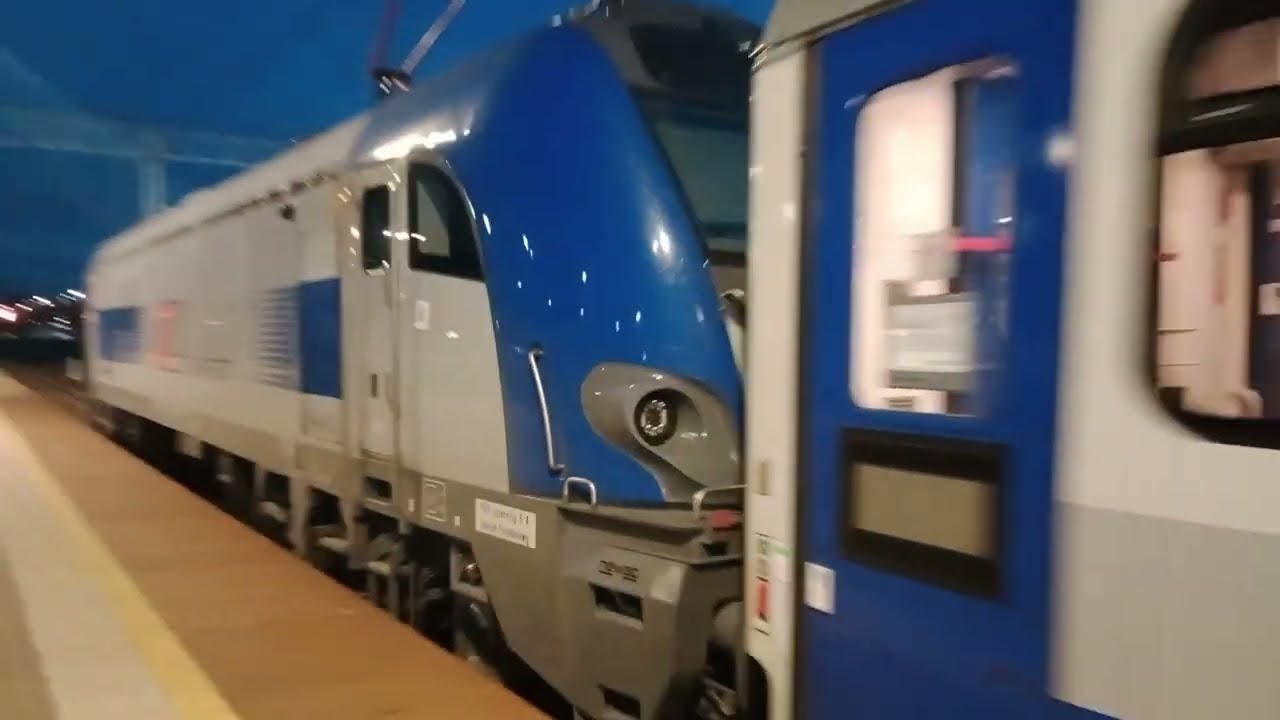 EU160-078 z IC MATEJKO oraz EU160-071 z IC SIEMIRADZKI na stacji Rzeszów Gł. 14.11.2025