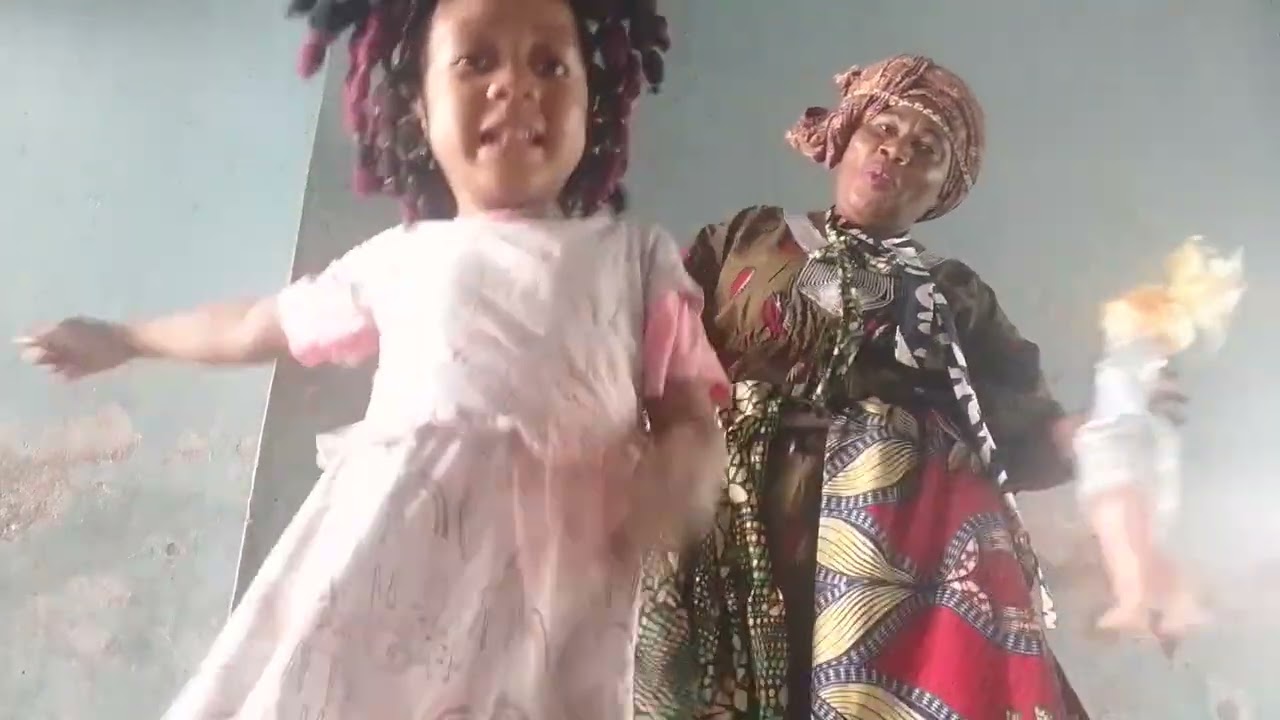 une vidéo la danse pour Noël 🌲🌲🌲🌲