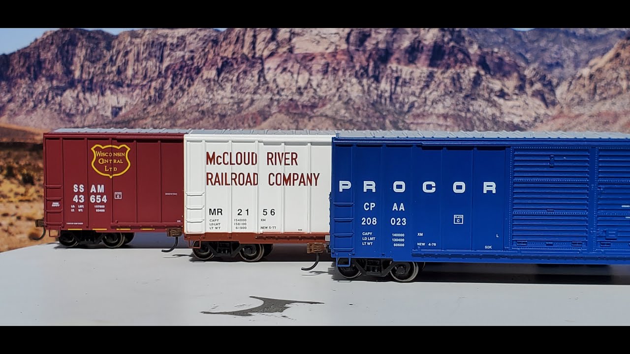 Athearn 50' FMC Centered Double Door BoxCar
