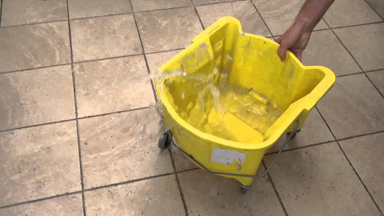 Rubbermaid Commercial WaveBrake