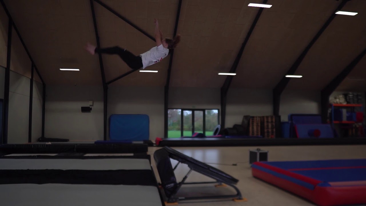 DGI Gymnastik - Salto med till&oslash;b fra airtrack - Gymnastikm&oslash;llen
