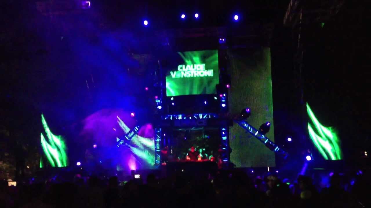 * Claude Vonstroke @ Ultra Festival Miami Weekend 1 2013-03-17