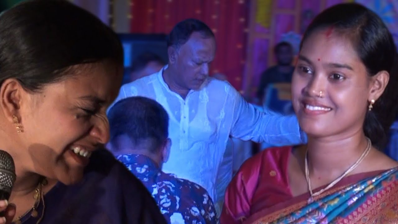 গানটি দুই মিনিট শুনলে আপনি মাটিতে পড়ে হাসবেন || সাদা সাদা কালা কালা || ধামাইল রাণী উমা 