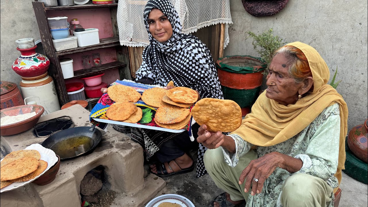 Meethi Tikyan Recipe | میٹھی ٹِکیاں | Tikkiyan Ya Puri Excellent Sweet Snack By Kiran Nani Wali
