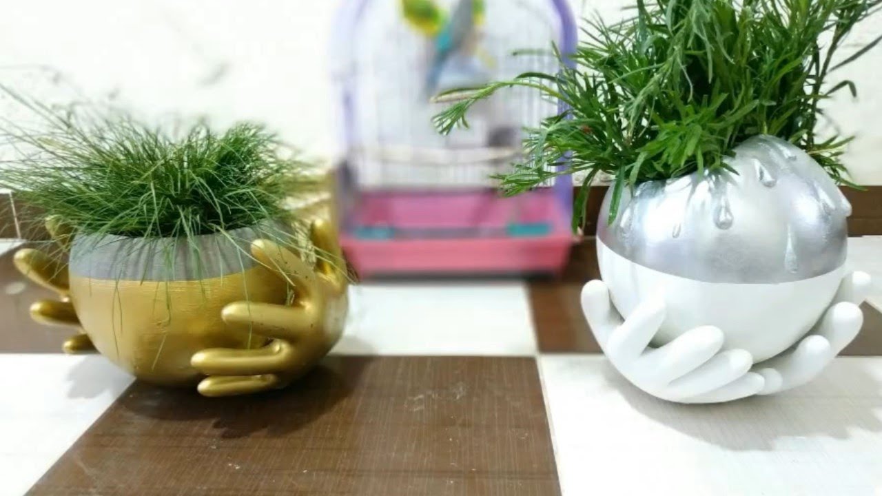 Amazing Ideas From Cement And balloon and gloves - Simple Way To Have Beautiful  Flower Pots At Home