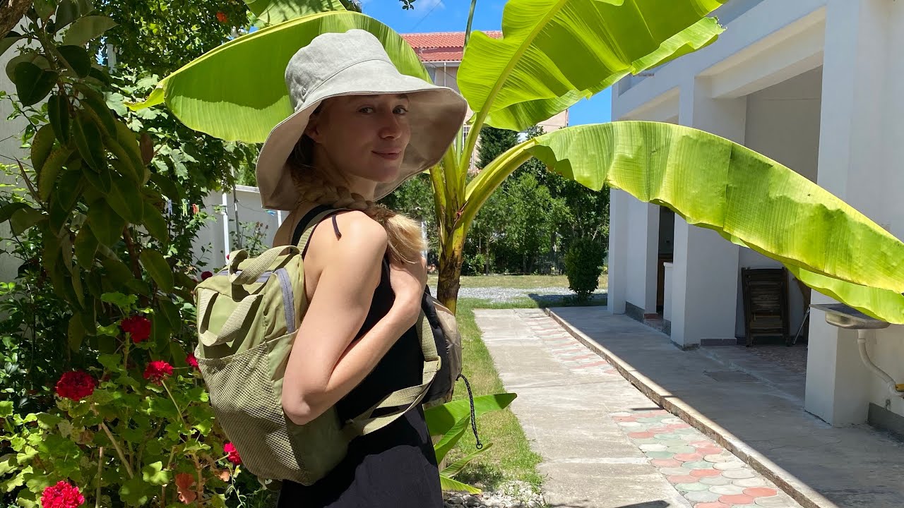 МОЙ УЛЬТРА-МИНИМАЛИСТИЧНЫЙ РЮКЗАК ДЛЯ РУЧНОЙ КЛАССЫ 🎒 — Что я беру с собой в 7-дневную поездку