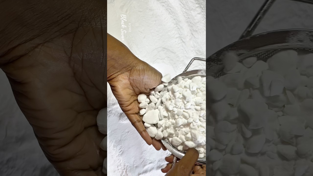 ⚠️ Squeaky ASMR Baking Soda Pebbles Crush #oddlysatisfying #satisfying #asmr #shorts #relaxingvideo